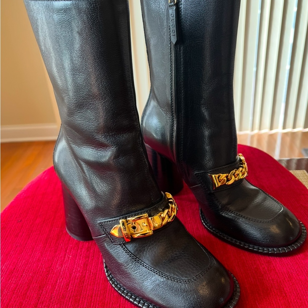 Gucci Black Leather Heeled Boots with Gold Chain